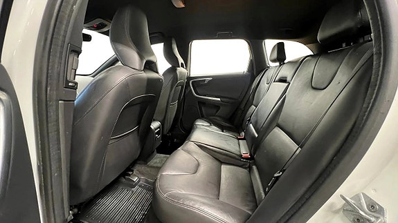 Volvo XC60 12 of 21