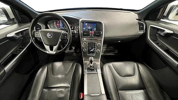 Volvo XC60 7 of 21