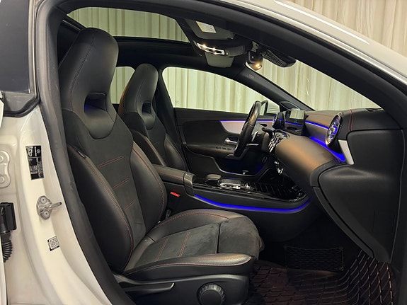 Mercedes-Benz CLA220 8 of 30