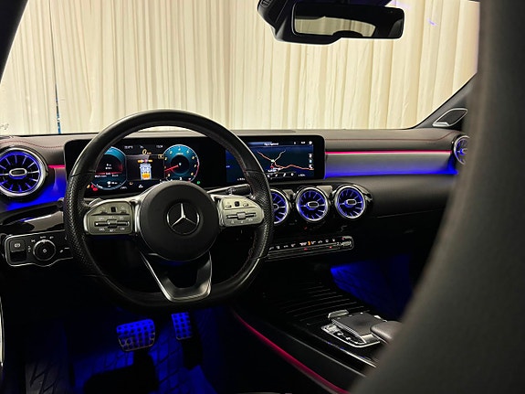 Mercedes-Benz CLA220 27 of 30