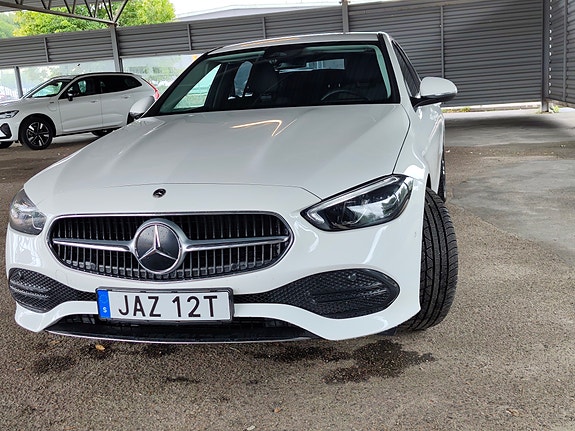 Mercedes-Benz C200 4 of 14