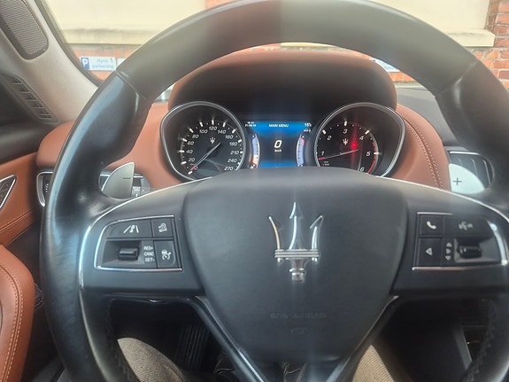 Maserati Levante 5 of 6