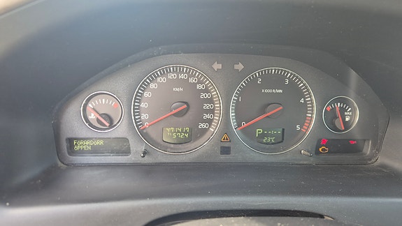 Volvo XC70 4 of 6