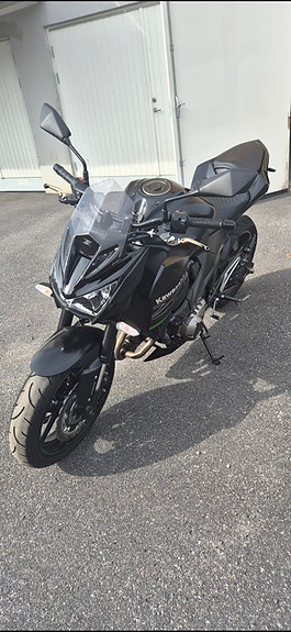 Kawasaki Z800 2 of 3