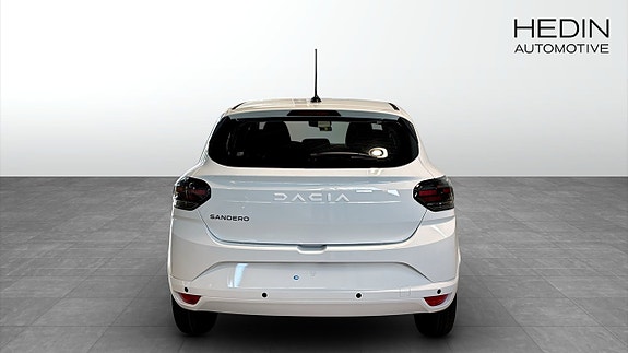 Dacia Sandero 7 of 10