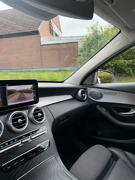 Mercedes-Benz C200 d 9 of 11