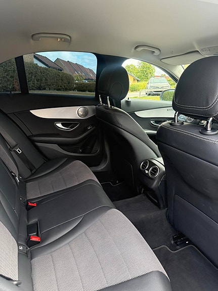 Mercedes-Benz C200 d 10 of 11