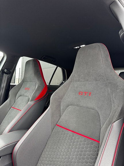Volkswagen Golf VIII 13 of 22