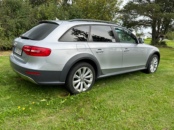 Audi A4 allroad 3 of 9