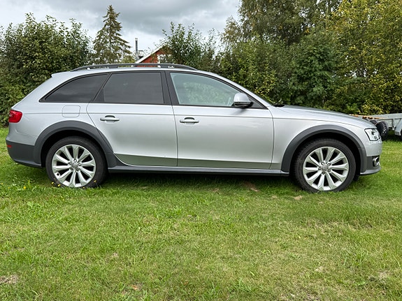 Audi A4 allroad 4 of 9