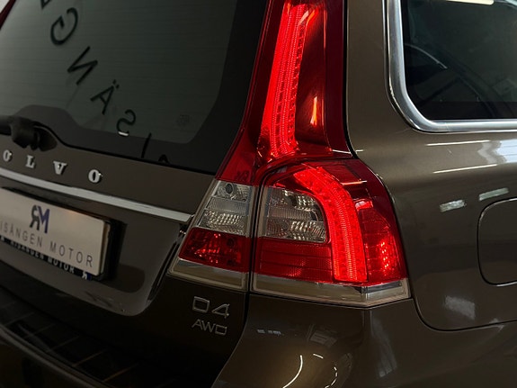 Volvo V70 10 of 20