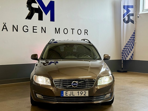Volvo V70 2 of 20