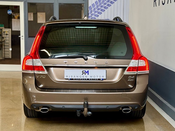 Volvo V70 3 of 20