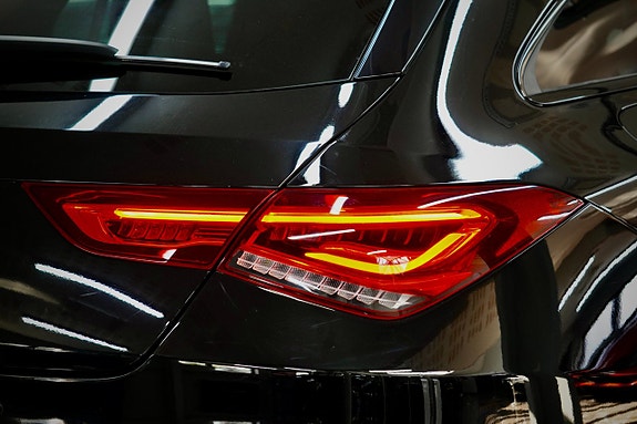 Mercedes-Benz CLA250 e 17 of 18