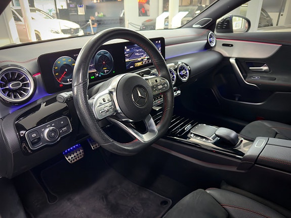 Mercedes-Benz CLA250 e 12 of 18