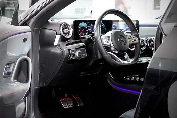 Mercedes-Benz CLA250 e 10 of 18