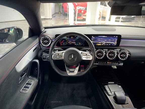 Mercedes-Benz CLA250 e 15 of 18