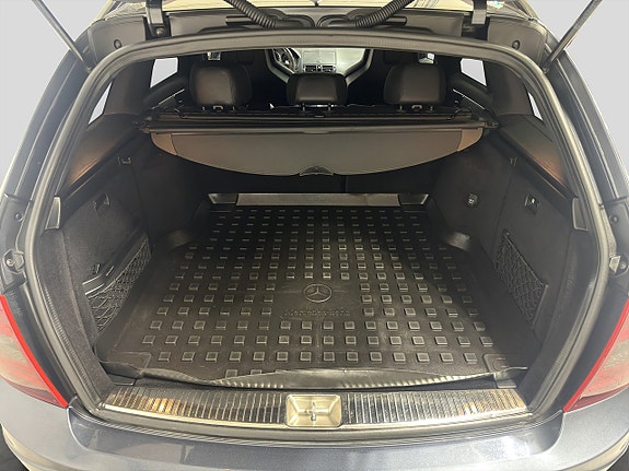 Mercedes-Benz C63 12 of 19