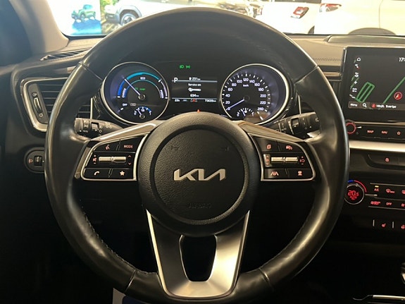 Kia Ceed 10 of 21
