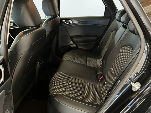 Kia Ceed 9 of 21