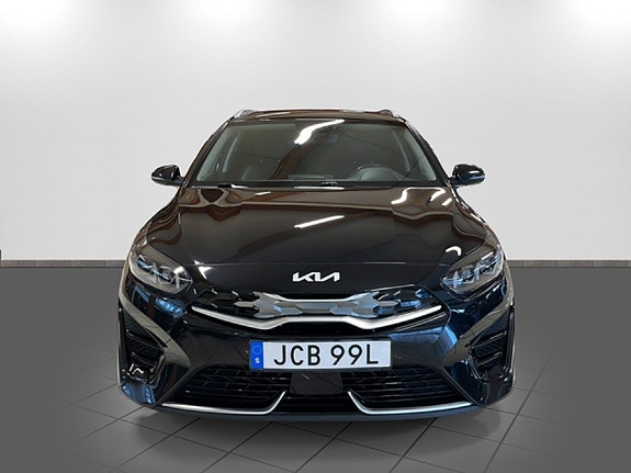Kia Ceed 2 of 21