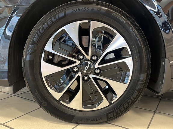 Kia Ceed 21 of 21