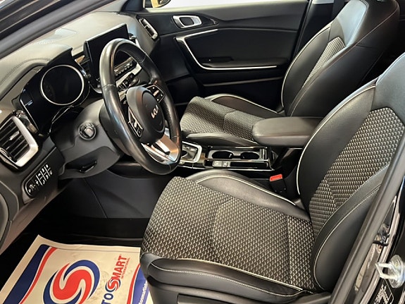 Kia Ceed 8 of 21