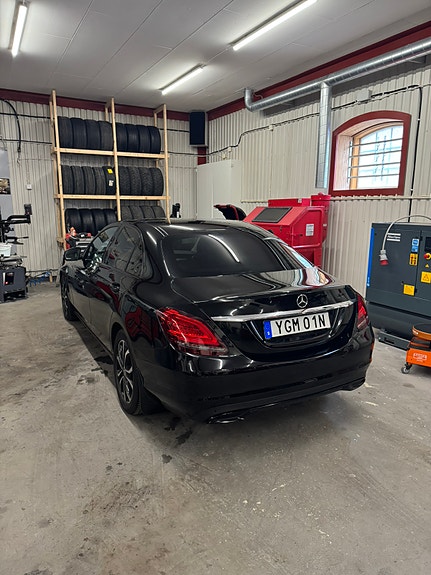 Mercedes-Benz C200 d 3 of 13