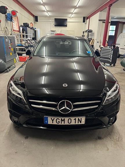 Mercedes-Benz C200 d 4 of 13