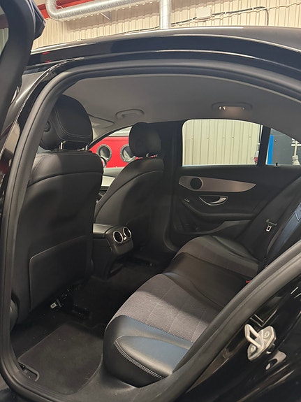 Mercedes-Benz C200 d 9 of 13