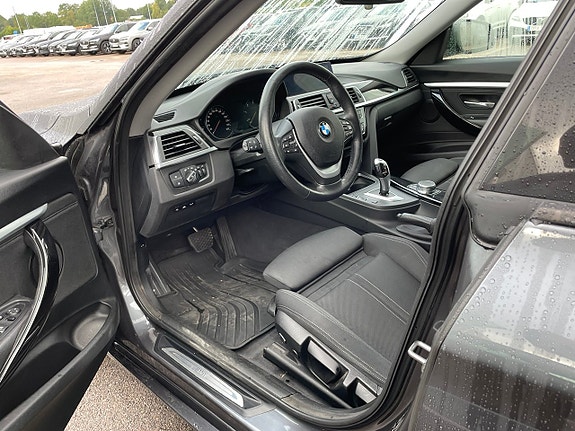 BMW 320 5 of 5