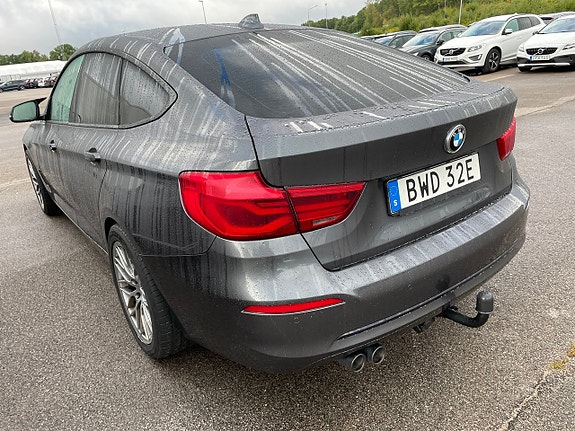 BMW 320 4 of 5