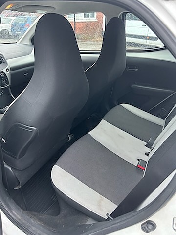 Toyota Aygo 4 of 8