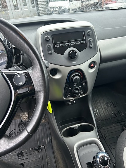 Toyota Aygo 6 of 8