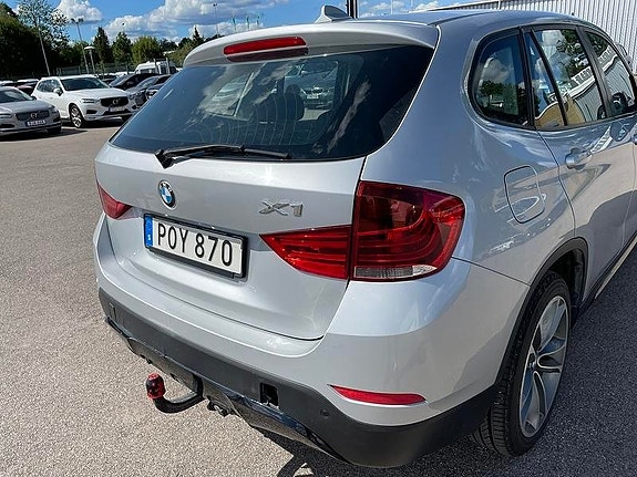 BMW X1 4 of 5