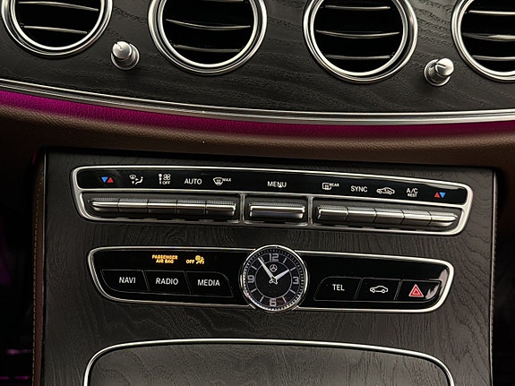 Mercedes-Benz E300 29 of 30