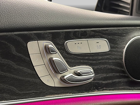 Mercedes-Benz E300 14 of 30