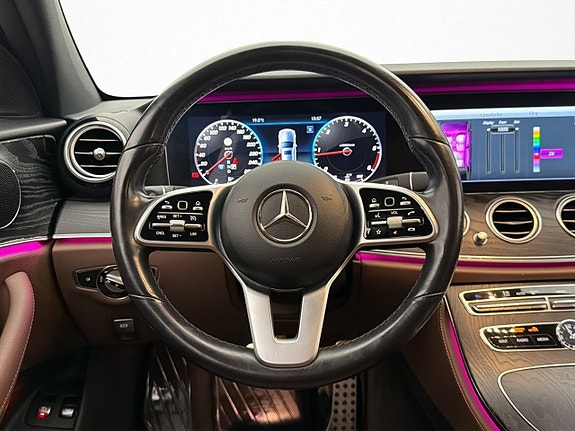 Mercedes-Benz E300 17 of 30