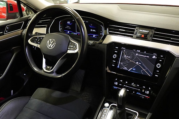 Volkswagen Passat 8 of 27