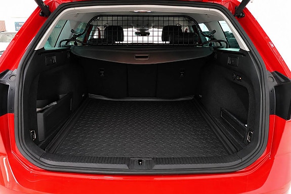 Volkswagen Passat 24 of 27
