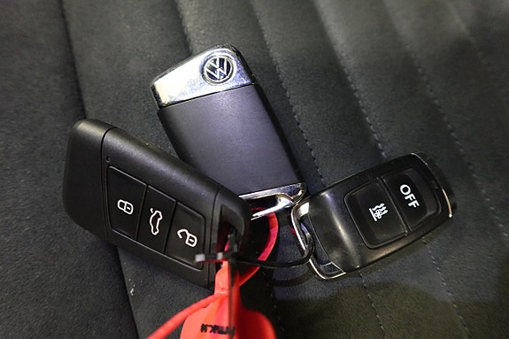 Volkswagen Passat 20 of 27