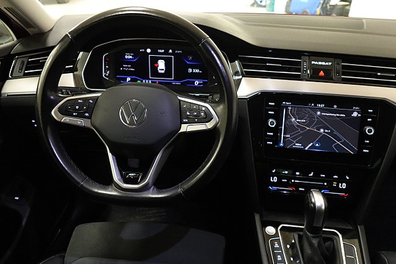 Volkswagen Passat 7 of 27