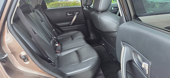 Infiniti FX35 26 of 28