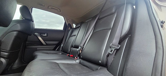 Infiniti FX35 25 of 28