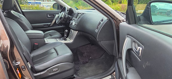 Infiniti FX35 27 of 28