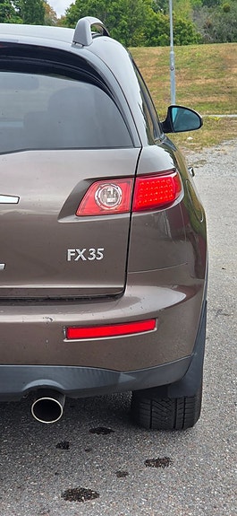 Infiniti FX35 12 of 28