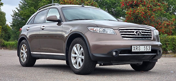 Infiniti FX35 6 of 28