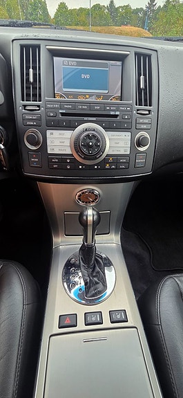 Infiniti FX35 22 of 28