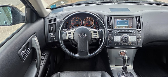 Infiniti FX35 20 of 28