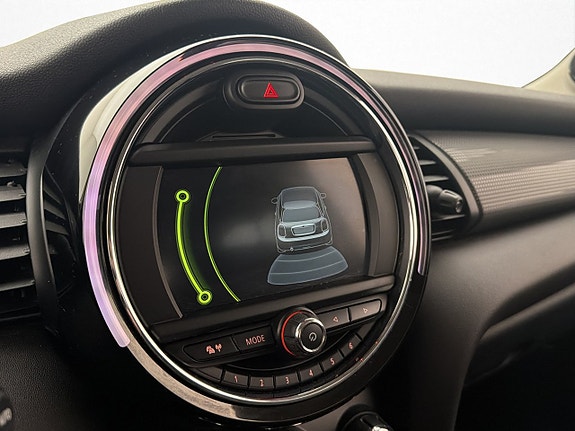 MINI Cooper 15 of 29
